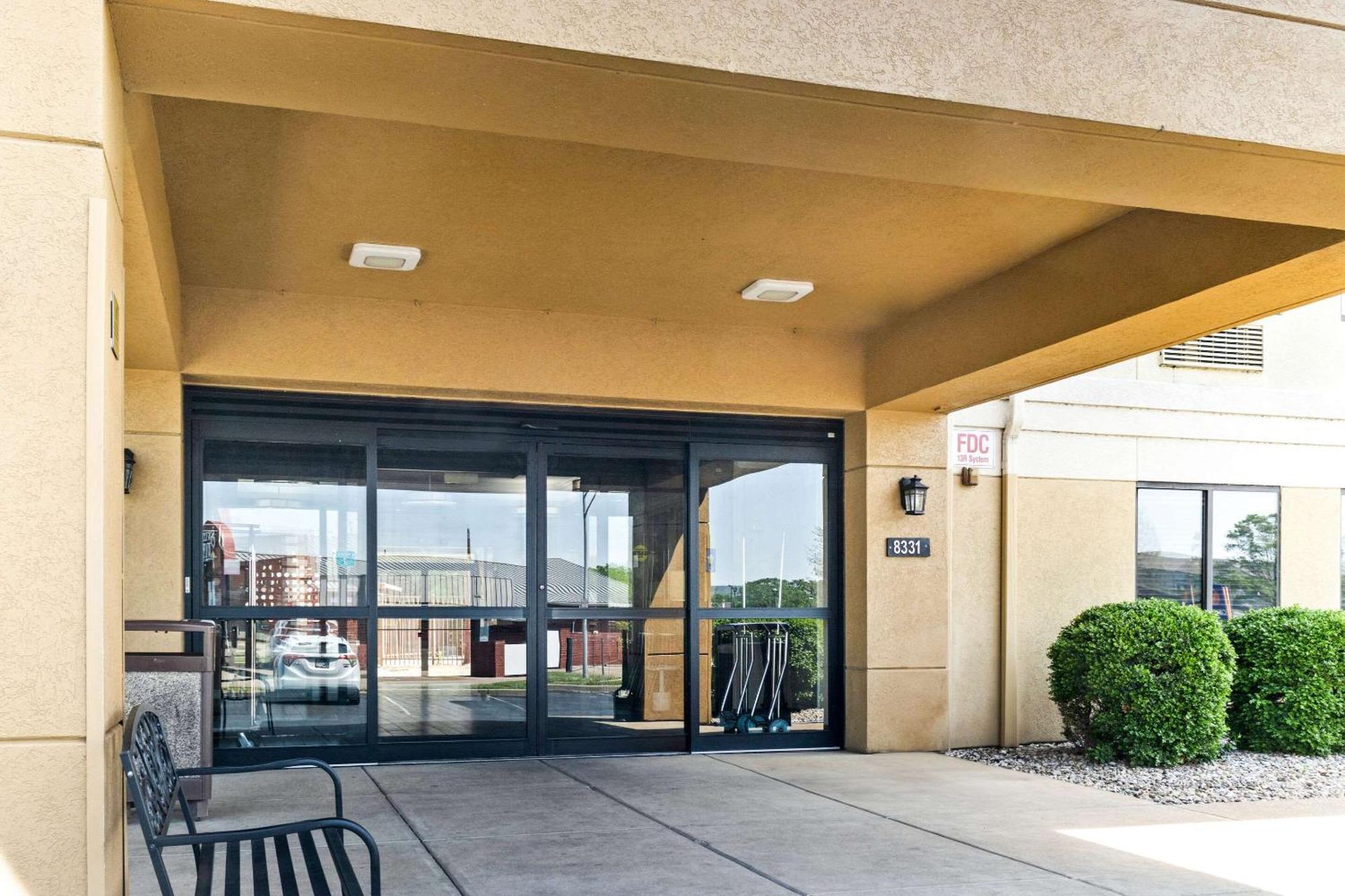 Comfort Inn Evansville East Exterior photo